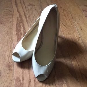 Beautiful high heels shoes. LizClaiborn. 10M